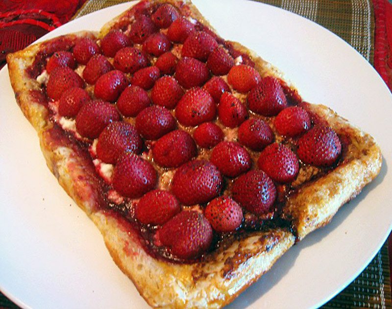 5 Star Makeover Strawberry Puff Pastry Pizza