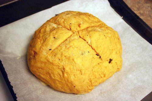 Tomato Basil Roasted Garlic Bread 023