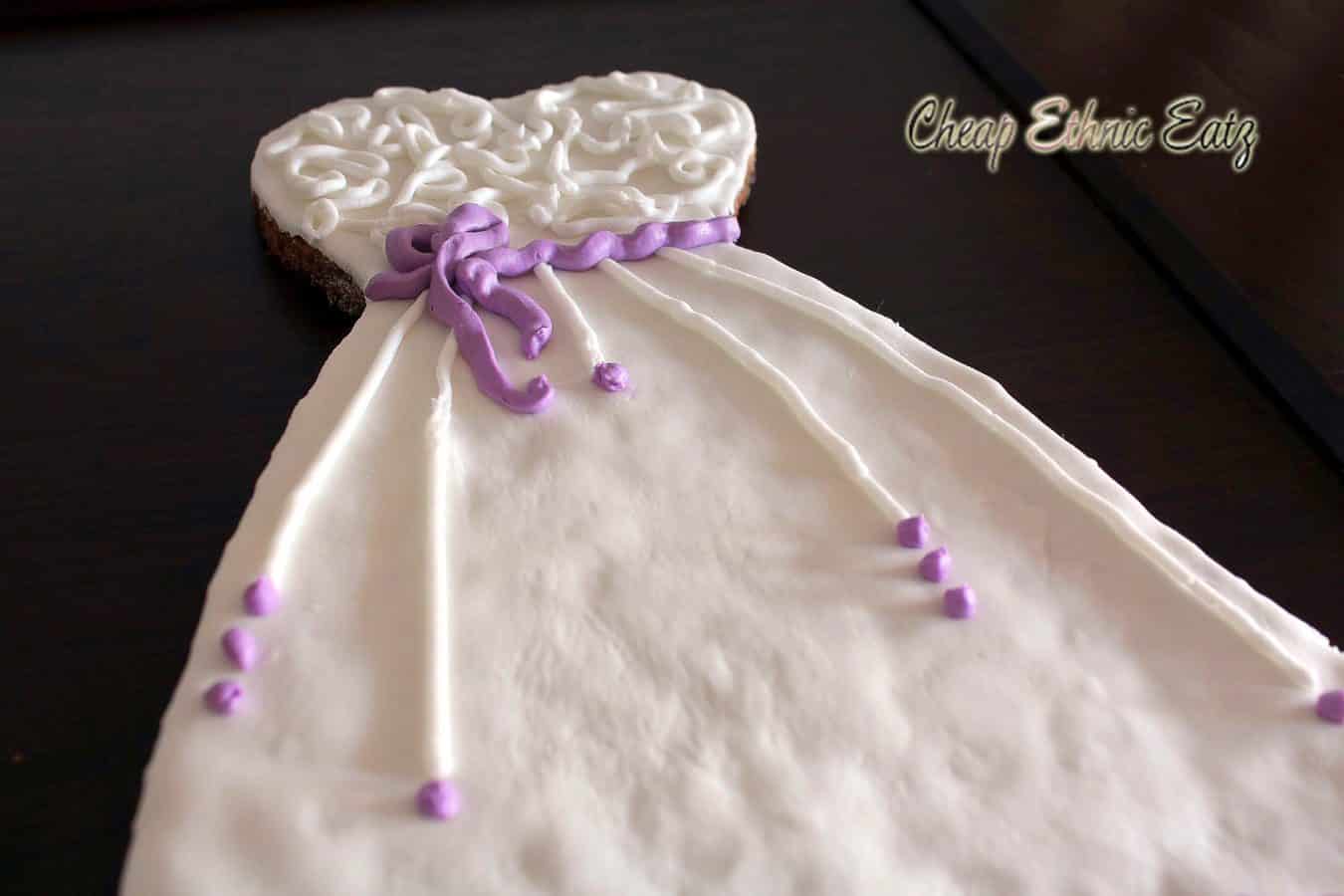 Wedding dress cookie 08