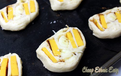 Banana Cheddar and Cinnamon Pinwheels rolls