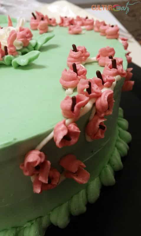 Cake decorating lily of the valley