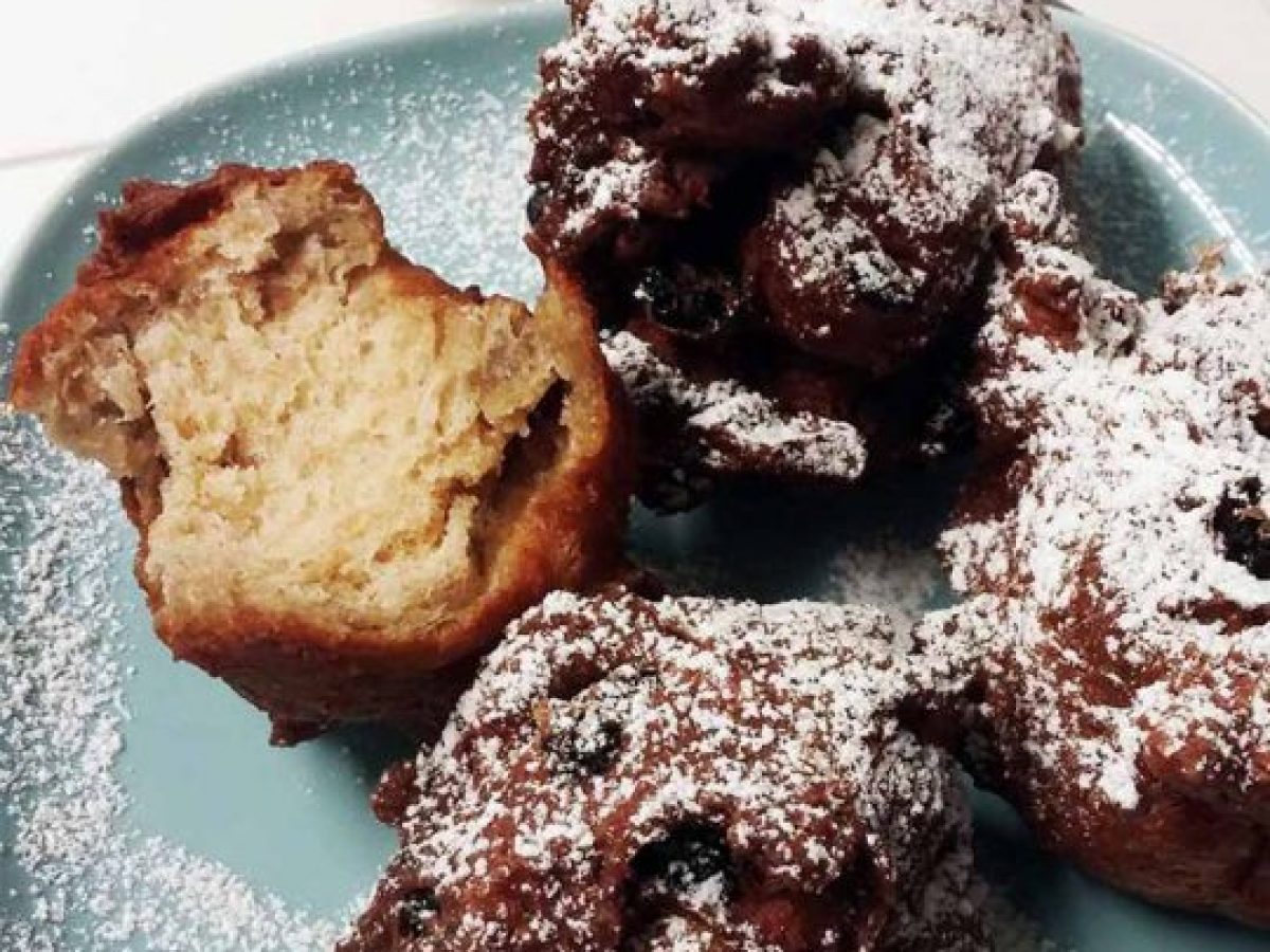 Oliebollen | Traditional Dutch Food Doughnuts