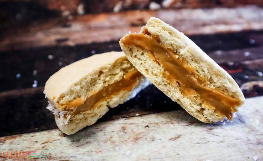 Alfajores Dulce de Leche Sandwich Cookies